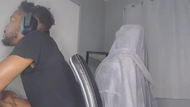 Snapshot of ChrisVacher chatting on 12.28.24 ChrisVacher online show from 12.28.24