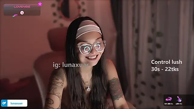 LunaXuan online show from 02.08.25