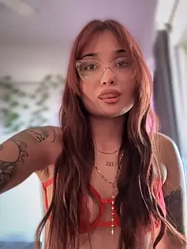 LunaXuan online show from 09.21.25