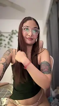 LunaXuan online show from 10.11.25