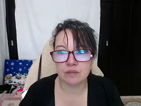 Snapshot of Sonialorens_ chatting on 12.13.24 Sonialorens  online show from 12.13.24