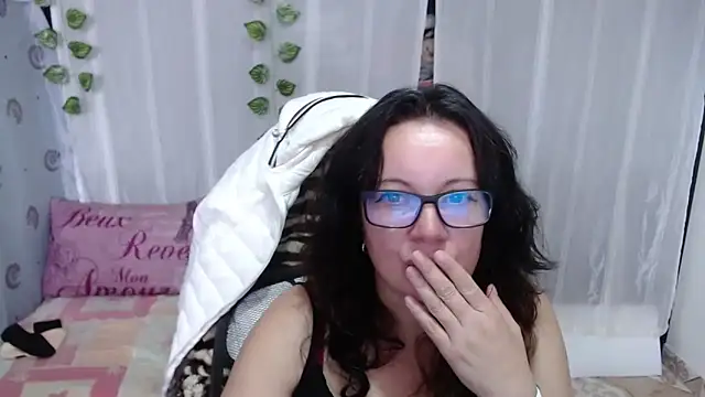 Snapshot of Sonialorens_ chatting on 01.28.25 Sonialorens  online show from 01.28.25