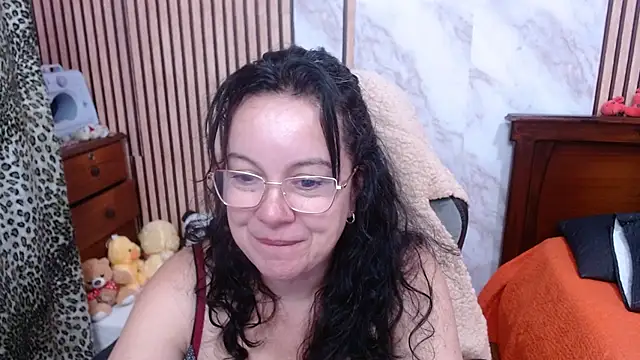 Snapshot of Sonialorens_ chatting on 10.01.25 Sonialorens  online show from 10.01.25