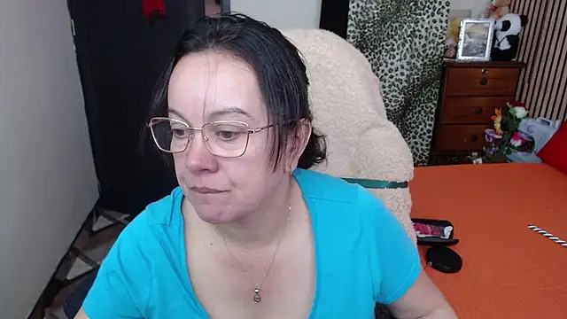 Sonialorens  online show from 12.03.25