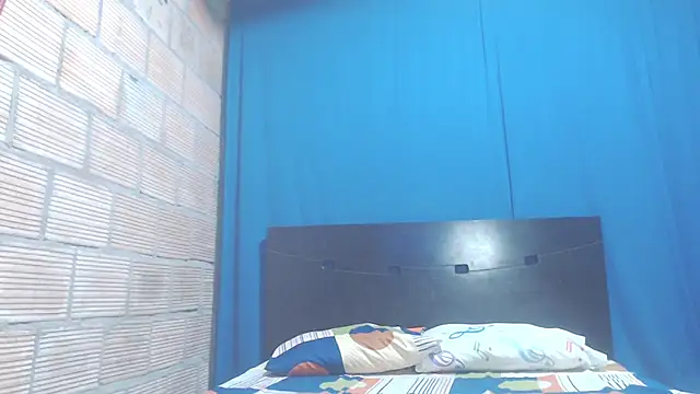 Snapshot of isabella_dirty69 chatting on 02.18.25 isabella dirty69 online show from 02.18.25