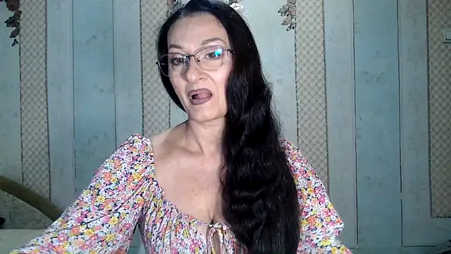 Antralyn online show from 10.27.25