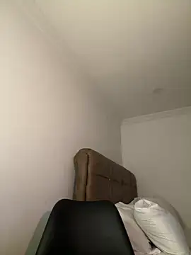 Snapshot of IamSashaLuv chatting on 12.15.24 IamSashaLuv online show from 12.15.24