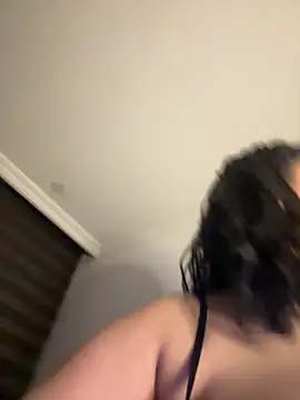 Snapshot of IamSashaLuv chatting on 02.17.25 IamSashaLuv online show from 02.17.25