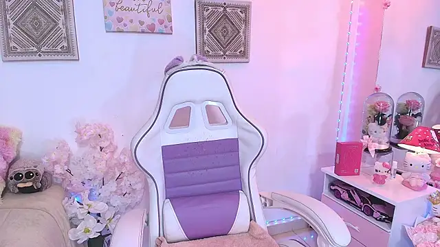 Foxy Megan online show from 09.29.25