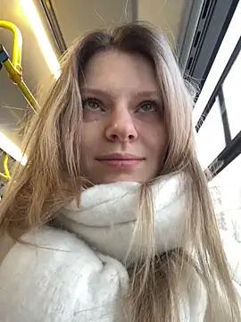 MaryHiggins online show from 12.22.25