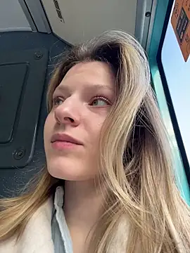Snapshot of MaryHiggins chatting on 05.05.26 MaryHiggins online show from 05.05.26