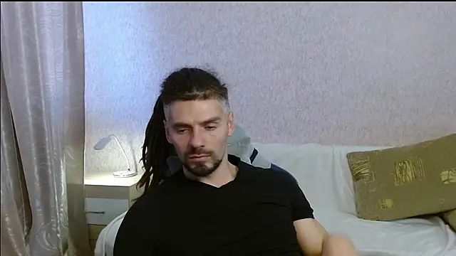 Aestheticguy101 online show from 10.26.25