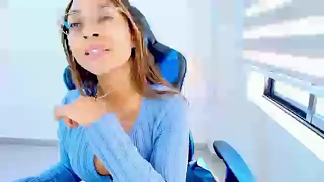 sophiax-x online show from 05.20.26