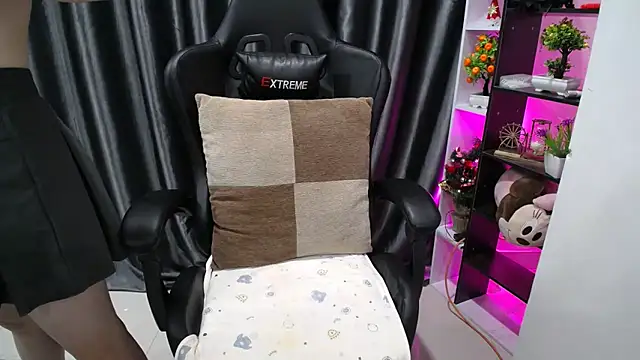 Yuki-yio online show from 03.18.25