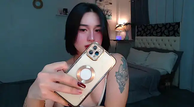 Snapshot of Sexysafarahh chatting on 12.30.24 Sexysafarahh online show from 12.30.24