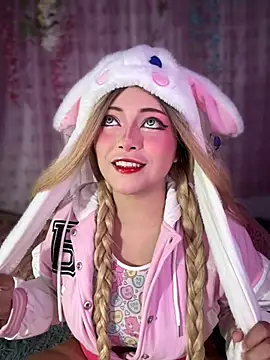 Snapshot of seraphine23 chatting on 12.13.24 seraphine23 online show from 12.13.24