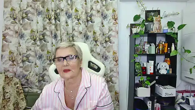 Selenna57 online show from 02.13.25