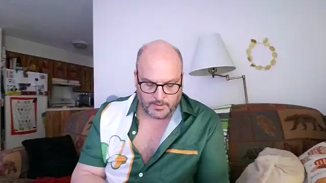 Snapshot of Ursulet_US chatting on 03.17.26 Ursulet US online show from 03.17.26