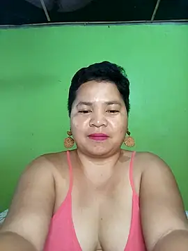 Snapshot of hotpussyxxx33x chatting on 05.16.26 hotpussyxxx33x online show from 05.16.26