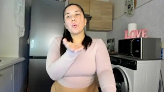 Snapshot of MiaMarrone chatting on 03.07.26 MiaMarrone online show from 03.07.26