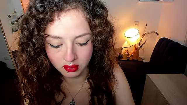 Cassandra Caiin online show from 05.07.26
