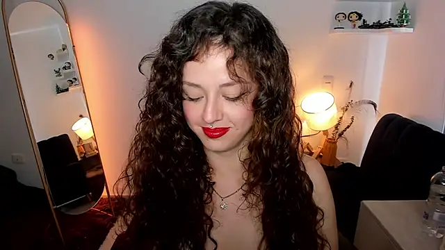 Cassandra Caiin online show from 05.07.26