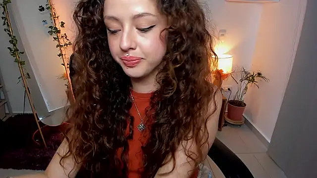 Cassandra Caiin online show from 07.28.26