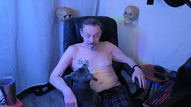 Snapshot of Richy__Rich_ chatting on 10.11.25 Richy  Rich  online show from 10.11.25