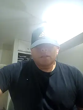 chicoguapo8 online show from 02.22.25