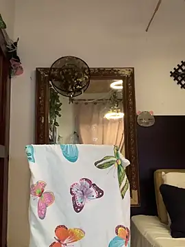 Estefani 32 online show from 02.20.26