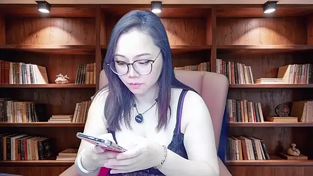 Giuliam online show from 04.10.26