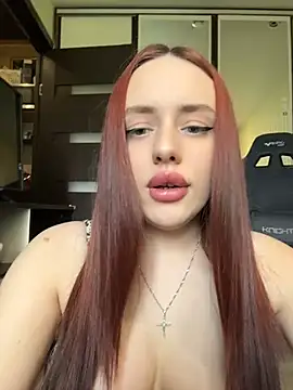Snapshot of Lisaaan chatting on 06.19.26 Lisaaan online show from 06.19.26