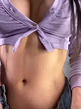 Emmily 19 online show from 03.13.25