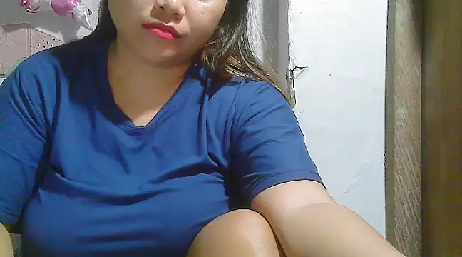 Snapshot of Creamsweetpussy28 chatting on 03.19.25 Creamsweetpussy28 online show from 03.19.25