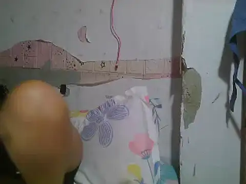 Snapshot of Creamsweetpussy28 chatting on 09.23.25 Creamsweetpussy28 online show from 09.23.25