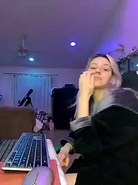 ScarletCallings420 online show from 01.24.25