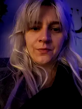 ScarletCallings420 online show from 11.03.25