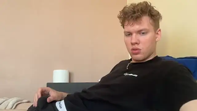 sexybooii6968 online show from 11.02.25