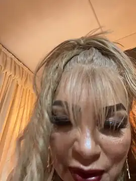 Snapshot of scarlett_sexx69 chatting on 05.11.26 scarlett sexx69 online show from 05.11.26