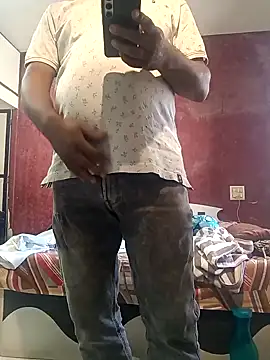 Snapshot of hornydick4you chatting on 12.17.24 hornydick4you online show from 12.17.24