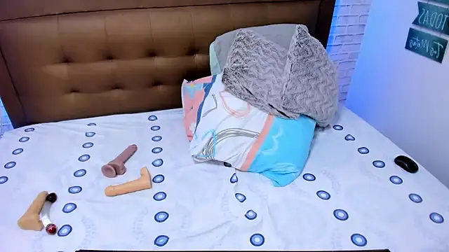 olivia love  online show from 12.28.24