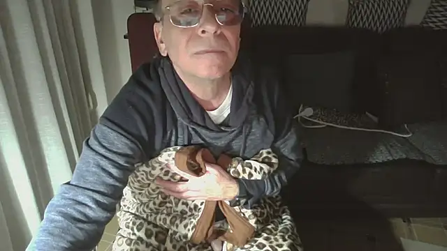 HETEREOMAN online show from 12.15.25