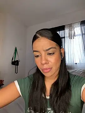 trianawhite online show from 12.05.25