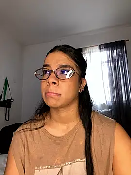 trianawhite online show from 01.15.26