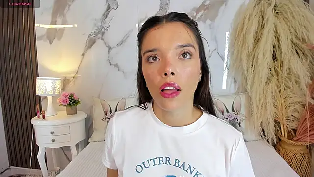 hannahill69 online show from 04.10.26