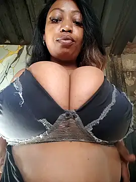 winterqueenx online show from 04.21.26