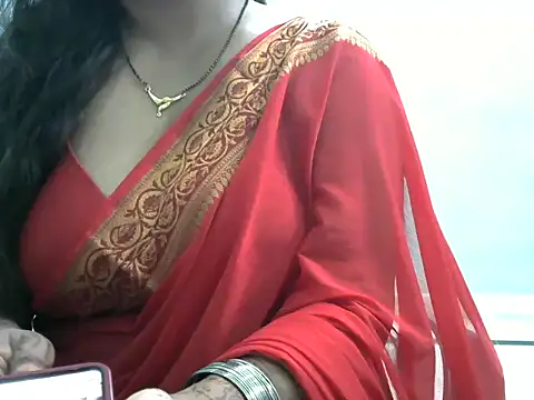 Snapshot of SexyRashmika chatting on 10.17.25 SexyRashmika online show from 10.17.25