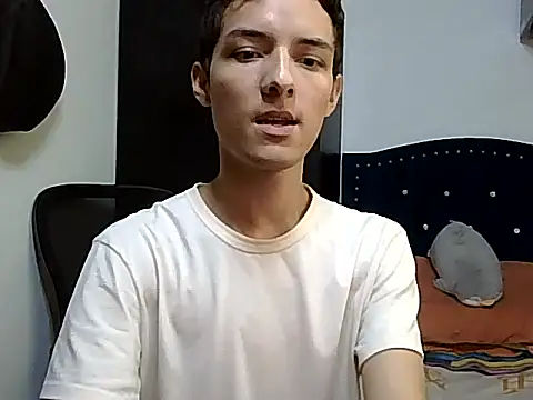 Snapshot of andys_26 chatting on 04.17.26 andys 26 online show from 04.17.26