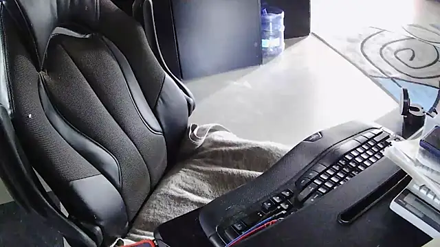 Snapshot of TrevorSteele chatting on 09.13.25 TrevorSteele online show from 09.13.25