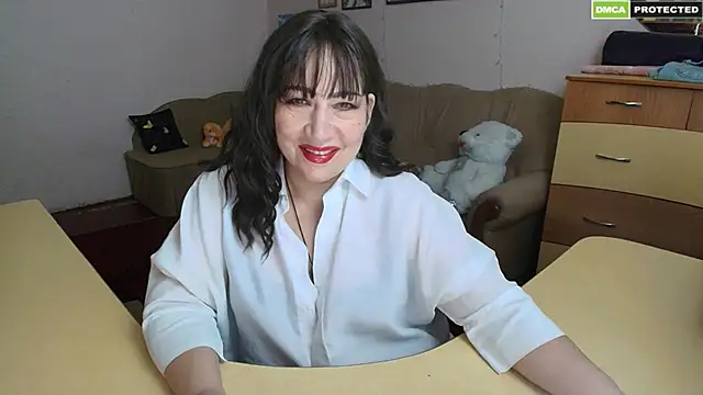 Snapshot of Lucretia_Goldi_ chatting on 12.30.24 Lucretia Goldi  online show from 12.30.24